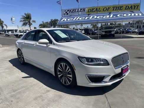 Used 2019 Lincoln MKZ Reserve FWD image 2