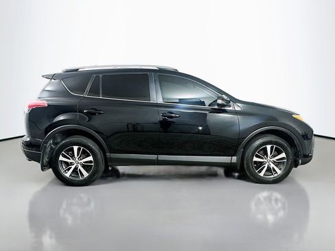Used 2017 Toyota RAV4 XLE image 9