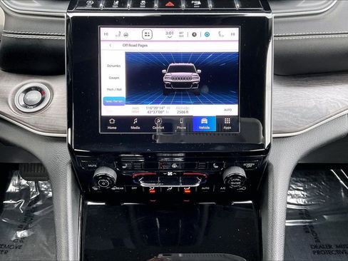 Used 2021 Jeep Grand Cherokee L Limited image 9