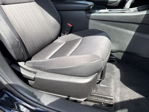 Used 2025 Nissan Altima 2.5 SV FWD image 24