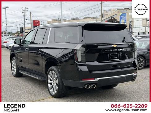 Used 2025 Chevrolet Suburban Premier AWD/4WD image 7
