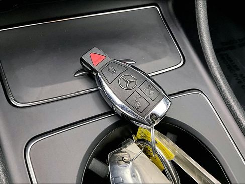 Used 2019 Mercedes-Benz GLA 250 image 12