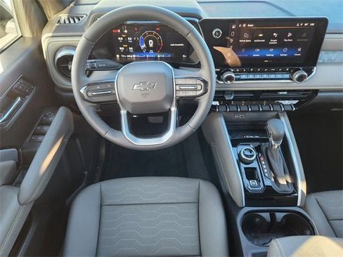 New 2026 Chevrolet Colorado ZR2 image 18