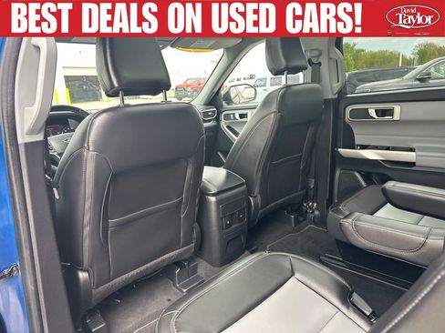 Used 2022 Ford Explorer XLT w/ Equipment Group 202A AWD/4WD image 23