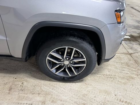Used 2018 Jeep Grand Cherokee Limited w/ Luxury Group II image 7