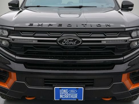 Certified 2025 Ford Expedition Tremor AWD/4WD image 11