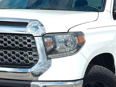 Used 2021 Toyota Tundra SR5 w/ SR5 Upgrade Package image 4