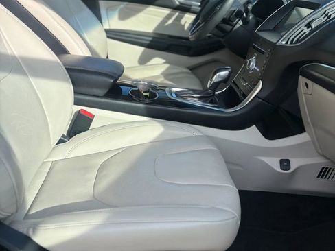 Used 2018 Ford Edge Titanium w/ Equipment Group 301A FWD image 28