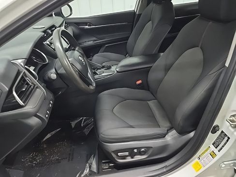 Used 2020 Toyota Camry LE w/ Carpet Mat Package FWD image 29