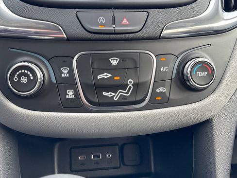 Used 2023 Chevrolet Equinox LT w/ LPO, Floor Liner Package image 21