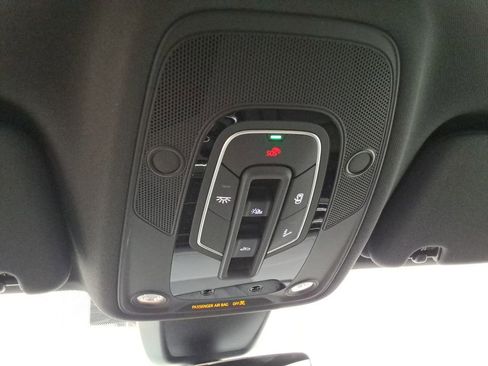 Used 2025 Audi Q7 3.0T Premium Plus w/ Premium Plus Package image 32