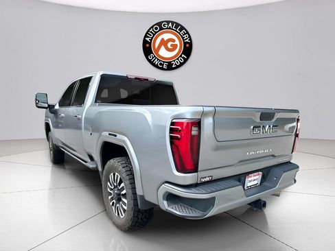 Used 2025 GMC Sierra 2500 Denali Ultimate AWD/4WD image 5
