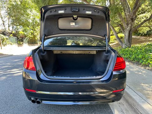 Used 2012 BMW 528i Sedan image 4