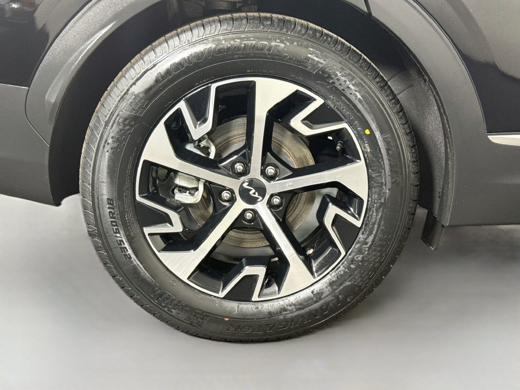 Used 2024 Kia Sportage EX FWD image 31