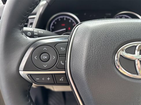 Used 2024 Toyota Camry XLE w/ Navigation Package image 24