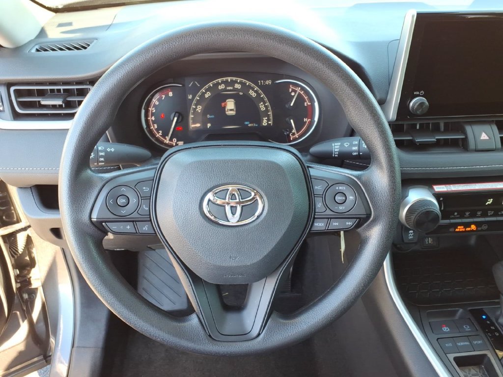 Certified 2025 Toyota RAV4 LE FWD image 18