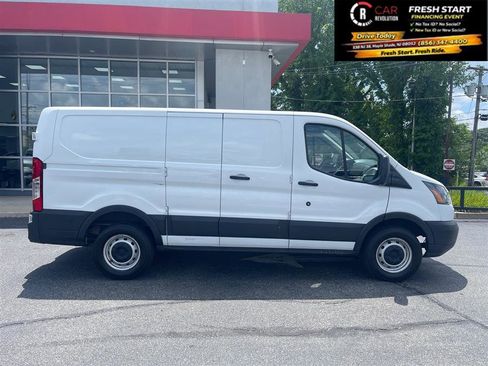 Used 2019 Ford Transit 250 130 Low Roof RWD image 8