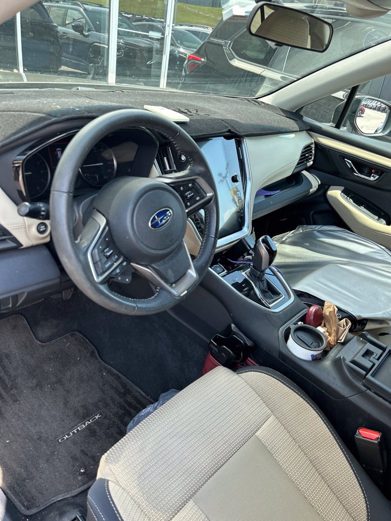 Used 2022 Subaru Outback Premium AWD/4WD image 5