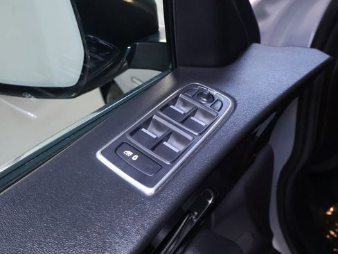 Used 2020 Jaguar F-PACE Premium AWD/4WD image 14