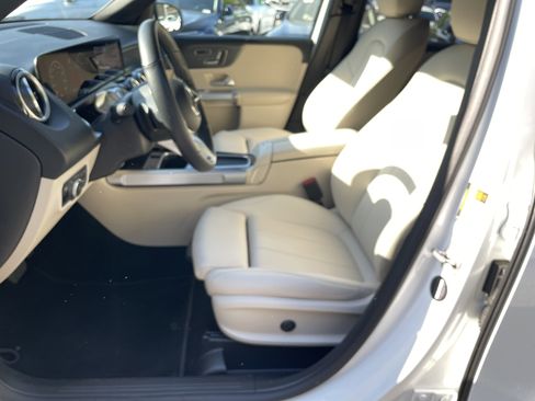 Certified 2025 Mercedes-Benz GLB 250 image 20