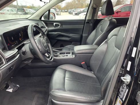 Used 2024 Kia Sorento S image 28