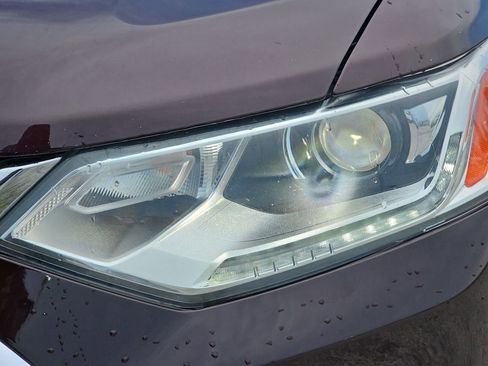Used 2020 Chevrolet Traverse LT FWD image 38