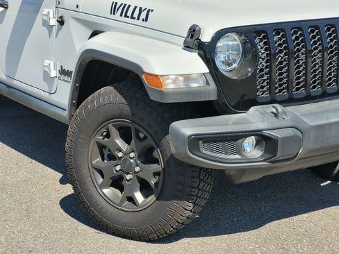 Used 2022 Jeep Gladiator Sport AWD/4WD image 9