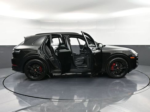 New 2026 Porsche Cayenne GTS image 41