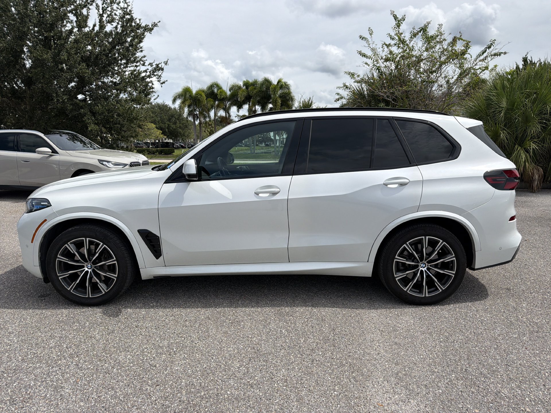 Used 2025 BMW X5 xDrive40i AWD/4WD image 7