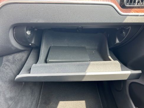 Used 2023 Volvo XC60 B5 Plus image 26