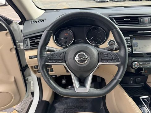 Used 2017 Nissan Rogue SL w/ SL Premium Package AWD/4WD image 12