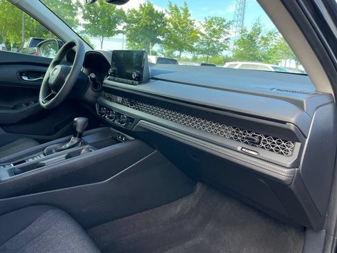 Certified 2023 Honda Accord LX image 34