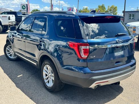 Used 2017 Ford Explorer XLT w/ Equipment Group 202A FWD image 5