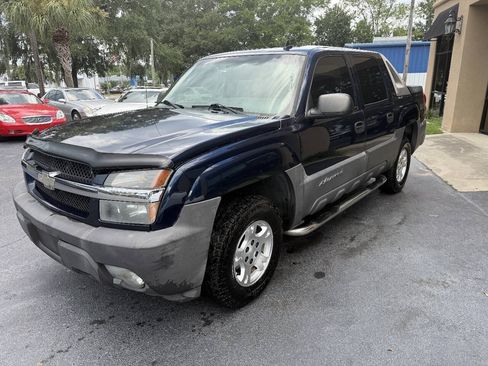 Used 2006 Chevrolet Avalanche Z71 w/ Sun And Sound Package AWD/4WD image 3