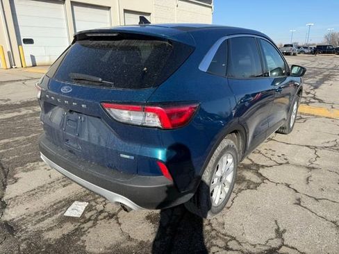 Used 2020 Ford Escape SE image 3