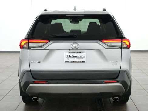 Used 2019 Toyota RAV4 Limited AWD/4WD image 4