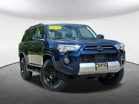 Used 2024 Toyota 4Runner TRD Off-Road Premium w/ Moonroof Package AWD/4WD image 2