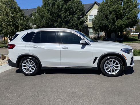 Used 2019 BMW X5 xDrive50i w/ Executive Package image 7