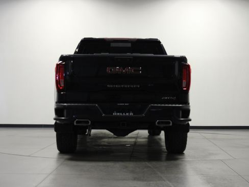 Used 2023 GMC Sierra 1500 AT4 w/ AT4 Premium Package AWD/4WD image 5