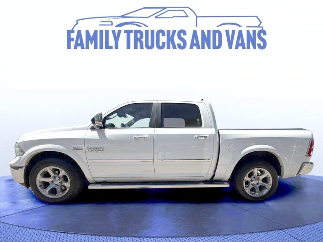 Used 2016 RAM 1500 Laramie w/ Convenience Group AWD/4WD image 2