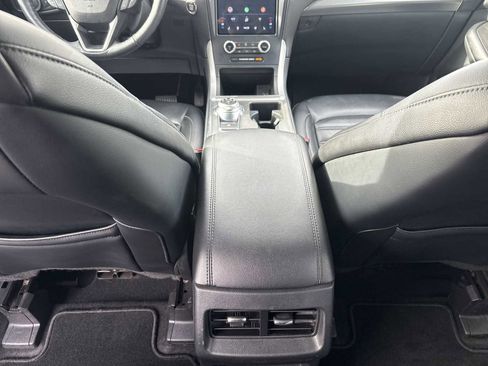 Used 2022 Ford Edge SEL image 21