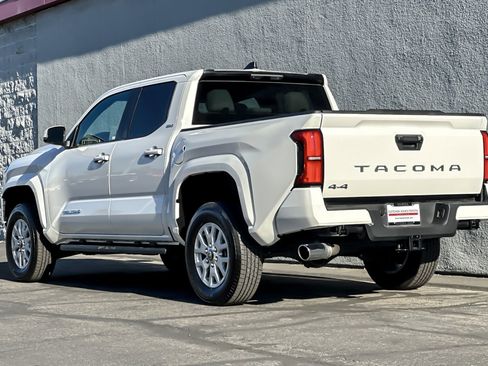 Certified 2025 Toyota Tacoma SR5 image 3