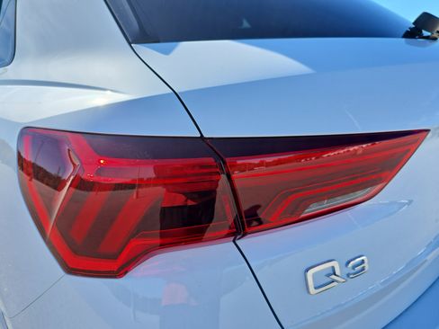 New 2025 Audi Q3 2.0T Premium image 33