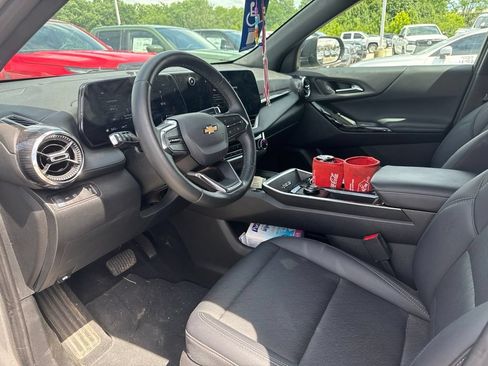 Used 2026 Chevrolet Equinox LT w/ Convenience Package II AWD/4WD image 5