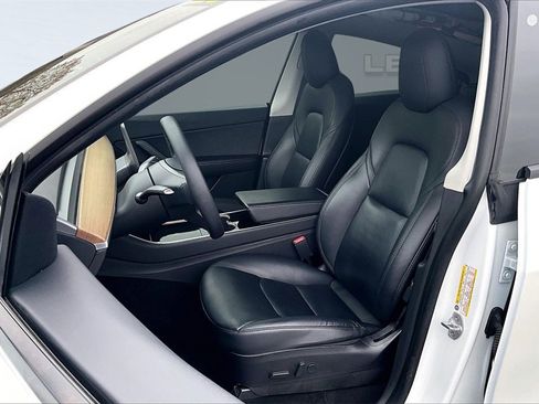 Used 2020 Tesla Model Y Long Range image 25