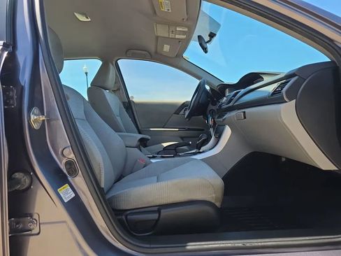 Used 2015 Honda Accord LX image 36