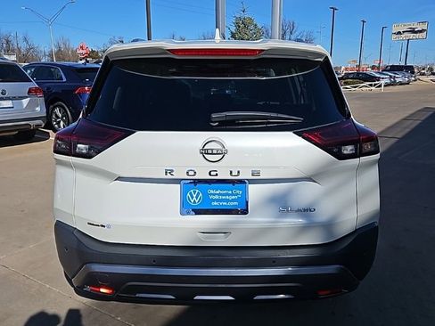 Used 2023 Nissan Rogue SL w/ SL Premium Package image 6