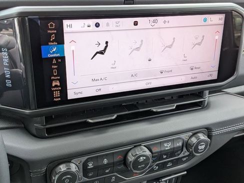 New 2026 Jeep Wrangler Sahara AWD/4WD image 26