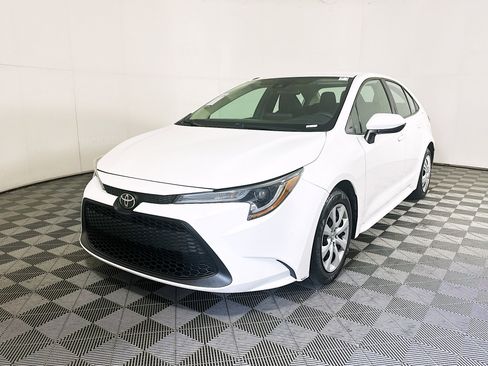 Used 2022 Toyota Corolla LE FWD image 7