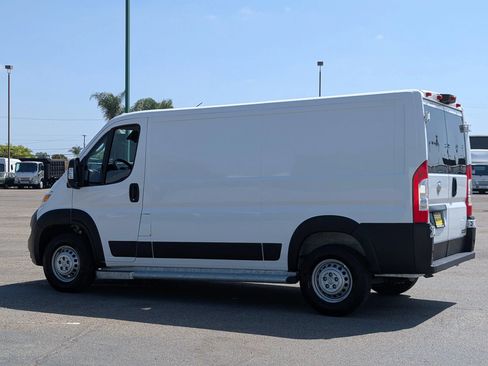 Used 2025 RAM ProMaster 2500 w/ U-Haul Equipment Group FWD image 5